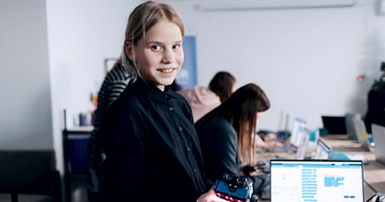 Does social media affect girls’ well-being and learning?